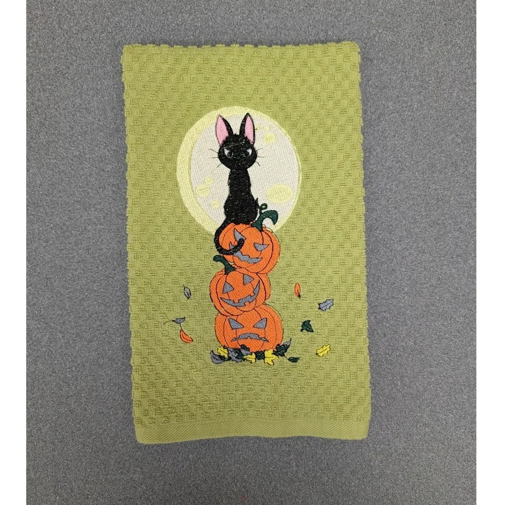 Black Cat 3 Pumpkins Fall Halloween Thanksgiving Kitchen Bath Bar Hand Towel